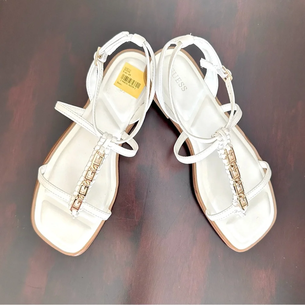 GUESS Women's Raima Branded T-Strap Flat Sandals size 8 - Picture 2 of 8